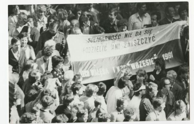 Demonstracja 3-majowa w Warszawie w 1982 r.