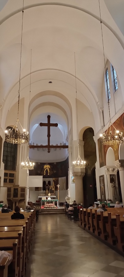 Wnętrze kościoła św. Stanisława Kostki w Warszawie, fot. G. Łeszczyński