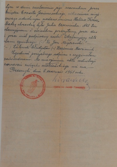 Dokumenty związane z poszukiwaniami biologicznych rodziców przez p. Halinę Michałowską.