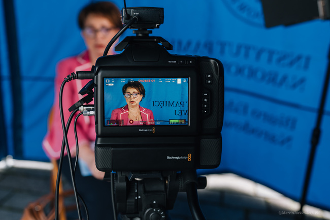 Hanna Kwaśniewska podczas nagrania notacji dla IPN, 03.06.2024 r.